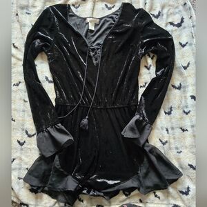 Band Of Gypsies L Black Velvet Bell Sleeve Romper
